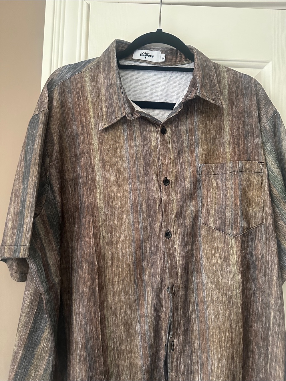 Vintage-Style Men's Short Sleeve Button-Down Shirt - Brown Stripe